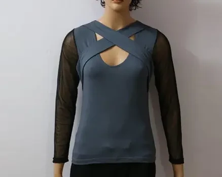 Ghost mannequin effect for apparel